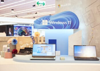 1 windows 11 開放免費升級，以全新優美介面、流暢跨螢幕整合，帶來煥然一新的使用經驗，全方位賦能使用者生產力與創造力 copy