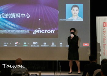 美光科技亞太區解決方案架構總監陳詩義（視訊）與台灣區業務 Cindy 張。