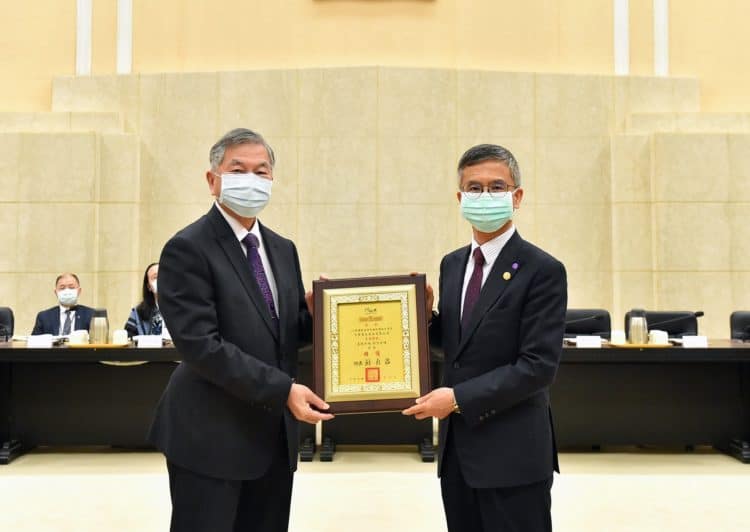 109年國家關鍵基礎設施指定演習頒獎 中華電信獲頒「特優」單位獎與「最佳指揮官」個人獎