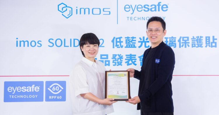 1200 Imos創辦人 郭信宏(右) 與 Bureau Veritas 台灣總經理 黃姿綿(左)授證合影