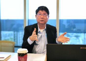 1200 宏碁資訊邱源裕