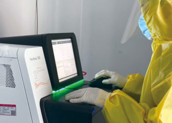 1200 新型冠狀病毒疫情肆虐全球，但相對以往，今天全球各地都擁有更多板斧工具協助防治疫情。