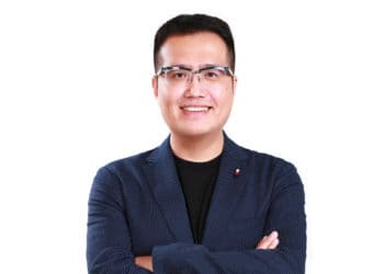 1200 潮網科技董事總經理駱呈義