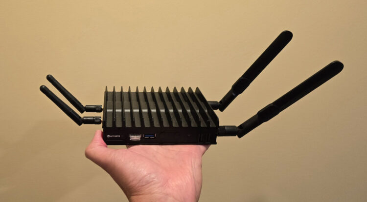 NTT DATA推出全新的超輕型Edge AI平台。這是一項完全代管的服務，使企業能夠使用更小且更高效的語言學習模型在邊緣部署AI應用程式，提供即時的AI洞見。