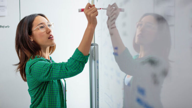 HPE Private Cloud AI的一鍵部署AI應用程式功能可協助企業簡化並加速AI部署流程。