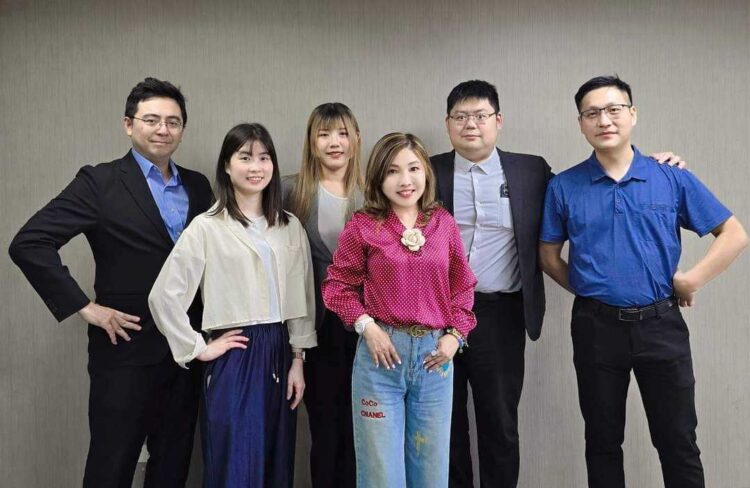 精誠軟體服務AI技術團隊運用GenAI x GPT技術開發「AIxGPT多軸轉型套件包」應用方案。