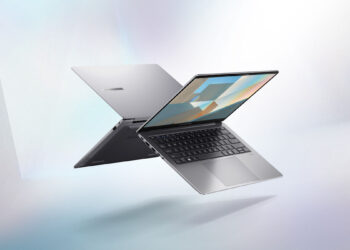 全能AI智慧「ASUS ExpertBook P5 (P5405CSA)」預計11月中下旬全通路開賣，即日起獨家搶先於momo雙11檔期開放預購。