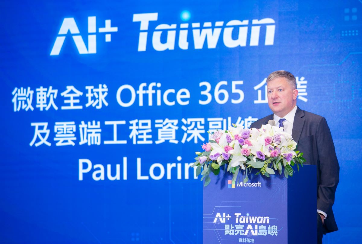 微軟全球 Office 365 企業及雲端工程資深副總裁 Paul Lorimer 今日親臨現場，表示微軟看好台灣在 AI 時代的優勢與潛力，將持續堅持負責任 AI 原則，致力於支持在地客戶、合作夥伴及產業，與台灣共同推動 AI 轉型發展。