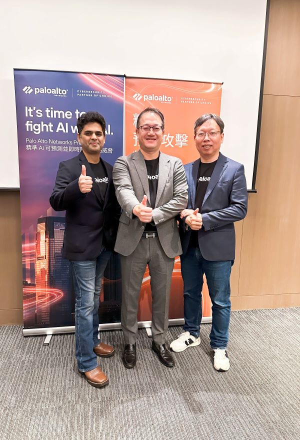 Palo Alto Networks 台灣區總經理 尤惠生 (圖中) Palo Alto Networks日本及亞太區策略及網路安全顧問 Vishal Lanjekar(圖左) Palo Alto Networks台灣技術總監 蕭松瀛 (圖右)