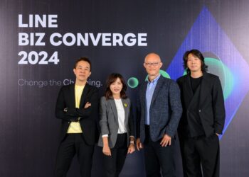 LINE BIZ CONVERGE 2024數位行銷年會協助行銷人以變應變，掌握市場主導權(左到右：LINE台灣企業解決方案事業部資深總監蔡昆錡、LINE台灣企業解決方案事業部總經理王俞蓉、LINE台灣執行長陳立人、LINE台灣企業解決方案事業部品牌營銷總監鄧傑方）