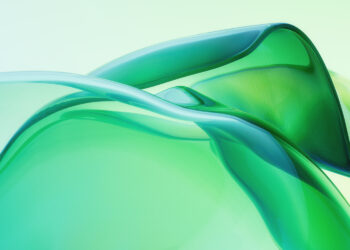 HPE的100_無風扇直接液冷系統架構專為大規模AI部署設計，可有效降低刀鋒伺服器冷卻功耗。