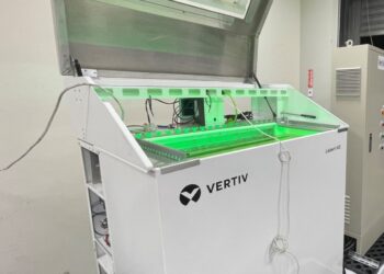 Vertiv Liebert VIC液冷設備在本次概念驗證專案中，展示其卓越的冷卻效能與綠色節能設計，為高密度運算環境提供高效、低碳的解決方案。