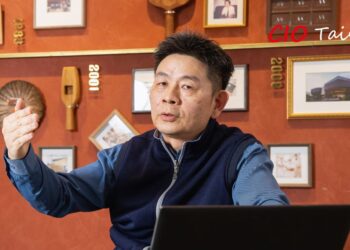 宏亞食品資訊服務部經理周哲旭