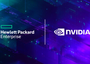 HPE首批搭載NVIDIA GB200 NVL72的系統採用直接液冷技術，可快速部署超大規模AI叢集。