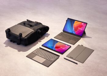 ASUS ProArt PZ13二合一設計專為戶外創作打造，隨附觸控筆、可拆式鍵盤與支架保護套，筆電、平板隨心切換。