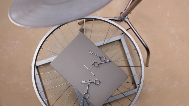 ASUS Zenbook A14採用高科技陶瓷鋁合金製成，陶瓷般溫潤觸感，最輕899克起