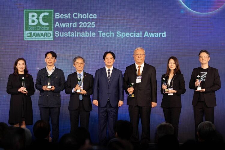 ROG Harpe ll Ace無線電競滑鼠於Best Choice Award 2025獲頒「科技永續特別獎」。
