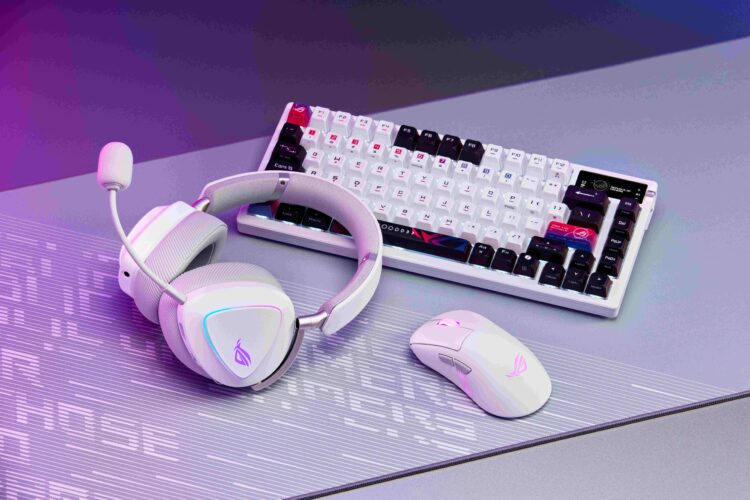 ROG全新電競周邊採用有別以往的超質感白、銀雙色設計，呈現未來感爆棚的電馭美學。