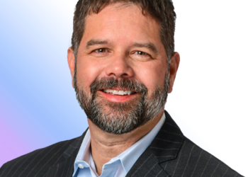 Arm資深副總裁暨終端產品事業部總經理Chris Bergey