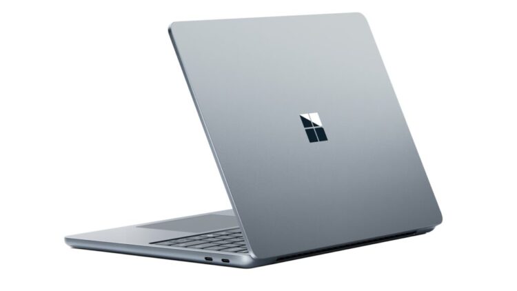 全新 13 吋的 Surface Laptop 是微軟迄今最輕薄的筆電機型，專為便攜而設計，為效能而打造，並透過 AI 賦能全面升級。