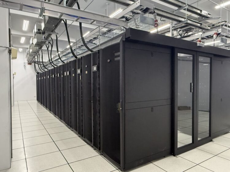 施耐德電機攜手東豐科技打造台灣AI超級運算中心典範，優化PUE達 1.25，實現算力與能源效率雙重突破