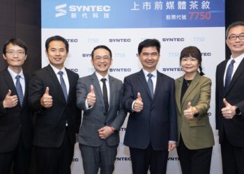 左起至右：新代科技