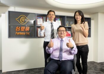 ◤ 台塑網科技以二十五年營運智慧,淬鍊為「價值鏈營運管理平台」,一站整合售前至售服流程,運用數據與 AI 破解系統整合不足與數據孤島,有效解決企業「系統整合不足、數據孤島」等痛點,助企業精準決策、強化客戶關係。