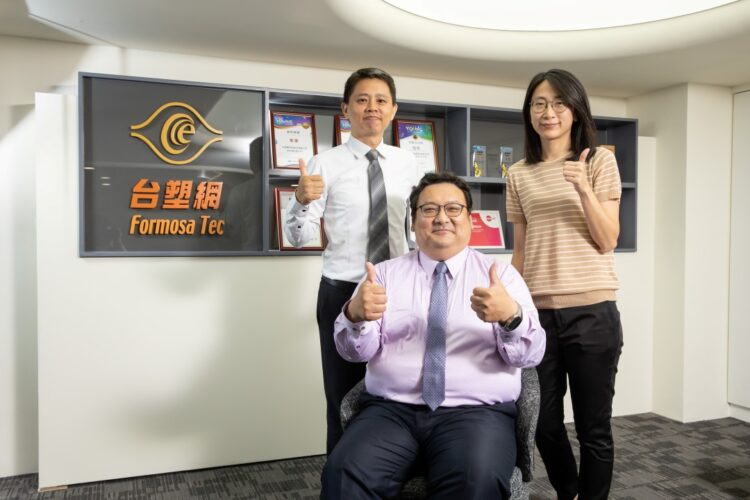 ◤ 台塑網科技以二十五年營運智慧,淬鍊為「價值鏈營運管理平台」,一站整合售前至售服流程,運用數據與 AI 破解系統整合不足與數據孤島,有效解決企業「系統整合不足、數據孤島」等痛點,助企業精準決策、強化客戶關係。