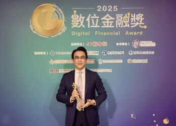 精誠資訊自主研發的「ESG智能永續數據平台」，榮獲第五屆《工商時報數位金融獎》創新金融組金質獎。