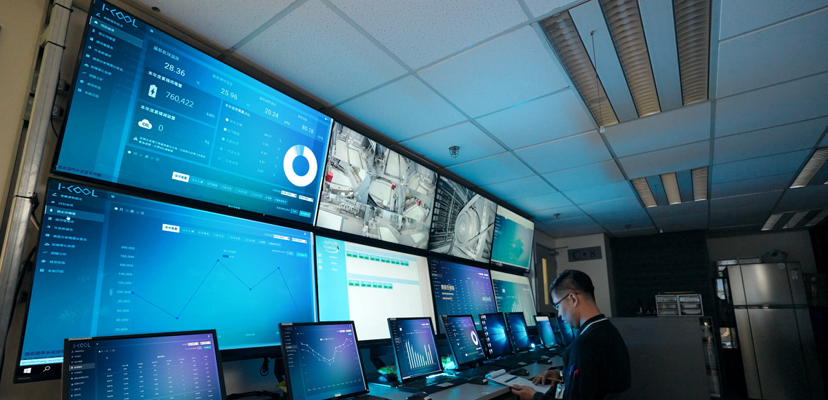 ◤ 宇沛永續冰水系統智慧節能解決方案，採用AI智慧控制技術及預測性維護，根據設備的運行狀態即時調整參數，避免設備過度運行，協助企業有效規劃能源運用