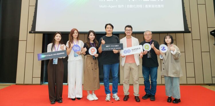 圖1 super 8 ceo 陳子龍 (brian) 與貴賓合影.jpg