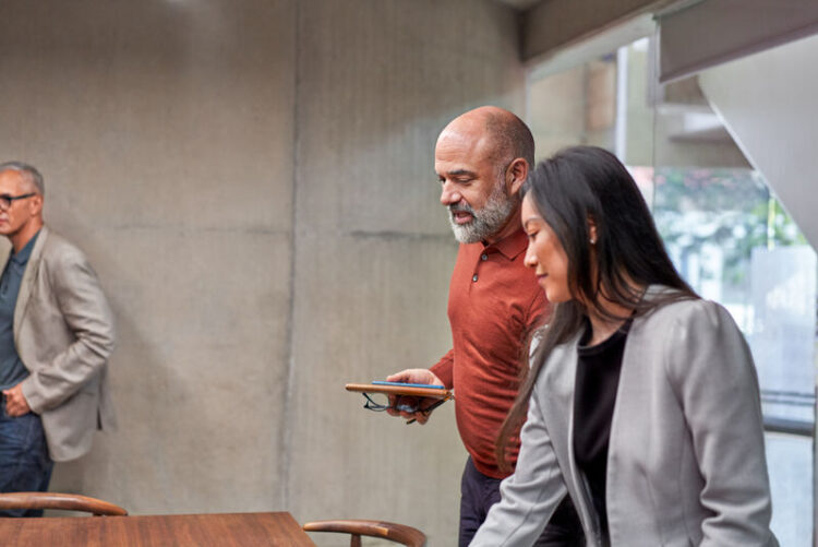 HPE擴展NVIDIA AI Computing by HPE產品組合，推出安全AI工廠創新方案，協助政府與企業輕鬆部署與擴展AI應用。