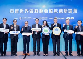 台灣生醫大數據科技股份有限公司（台生科）與台灣微軟及華碩電腦共同舉辦「真實世界資料驅動臨床創新」論壇，以 Microsoft Fabric 雲端資料分析平台為核心，打造「以人為本」的真實世界資料平台，協助全台醫療機構整合分散的臨床與就醫資料，加速推動台灣臨床研究創新與精準健康發展。