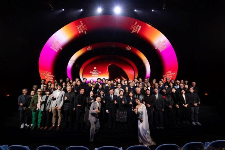 華碩與旗下知名電競品牌 ROG 玩家共和國宣布，今年共有 8 項產品榮獲金點設計獎標章肯定。