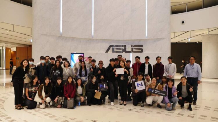 華碩結盟臺灣大學人工智慧應用社,共同推廣校園AI教育。