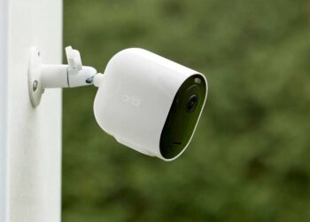 智慧居家防護再進化！Arlo 在台推出全新系列攝影機與雲台式 AI 攝影機