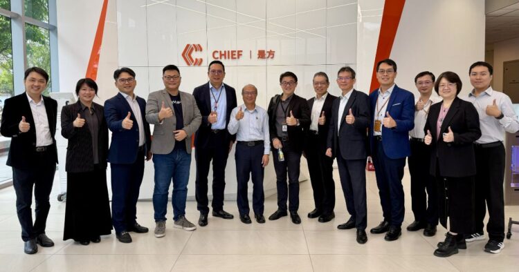 是方電訊攜手行動貝果與高通 推出企業私有化地端 Agentic AI 平台服務