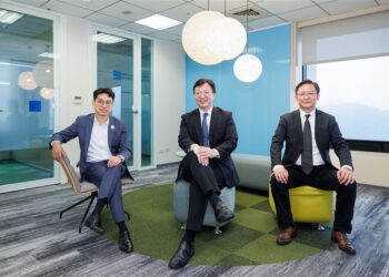 圖說:(由左至右)BIG DATA 創辦人暨董事長金志丞、戴爾科技集團技術副總經理李百飛、勤業眾信執行副總經理江榮倫