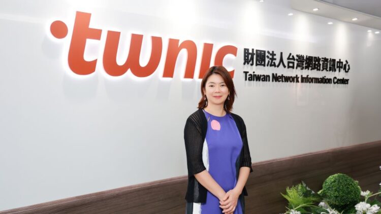 財團法人台灣網路資訊中心(TWNIC)董事暨執行長余若凡