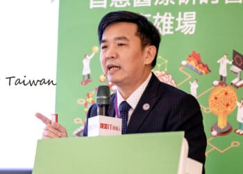 6高雄市立小港醫院院長郭昭宏