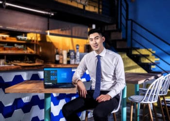 挑選商務電腦２字訣：快、穩！ 毛加恩、謝哲青獨鍾ASUS Expert Series