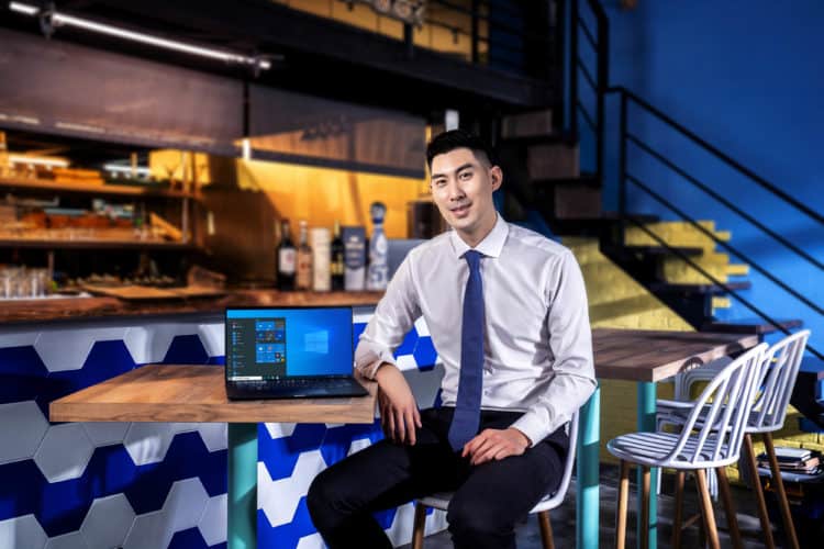 挑選商務電腦２字訣：快、穩！ 毛加恩、謝哲青獨鍾ASUS Expert Series