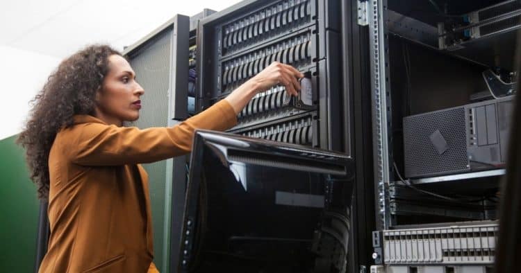 HODL住你的硬碟：節能、儲存型加密貨幣的挖礦秘訣 情境圖1200x630