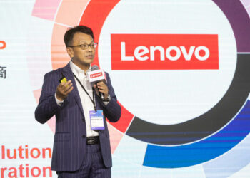 【新聞照片2】lenovo邀請70家跨領域夥伴共同討論科技創新，並致力於打造全方位解決方案，助力台灣企業邁向數位轉型。圖為lenovo taiwan總經理林祺斌。 1