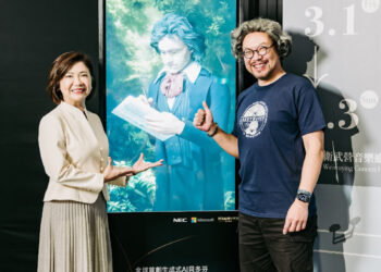 【新聞照片】全球首個可互動的「生成式ai貝多芬」 Nec台灣董事總經理賴佳怡（左）與衛武營國家藝術文化中心藝術總監簡文彬（右） Edited