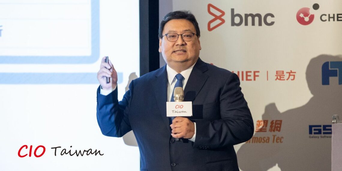 ◤ 台塑網科技電子商務處副處長黃振益。