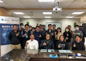 吉嘉電子團隊與ntt Data團隊於專案啟動會議合影 Edited