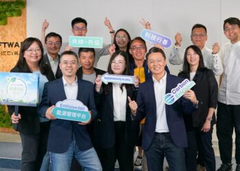 圖0 團隊合影照