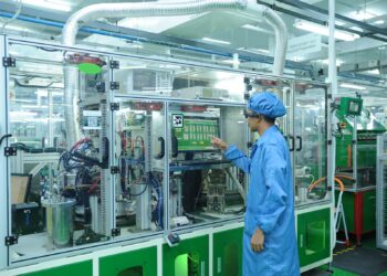 圖2：施耐德電機在印尼巴淡島的智慧工廠也成為台灣廠房智慧製造轉型的最佳借鏡