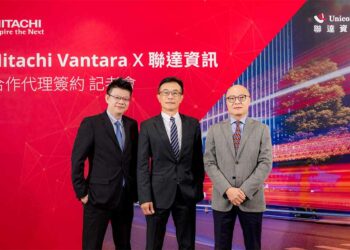Hitachi Vantara 台灣區首席技術顧問林祈禎（左）、Hitachi Vantara台灣區總經理蔡穎碩（中）和聯達資訊總經理陳敏煌（右）